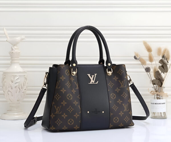 High Quality Lv Bag With 3 Portion